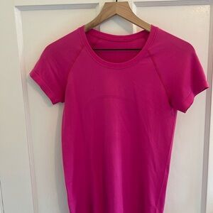 Lululemon Women's Sonic Pink Short Sleeve Top